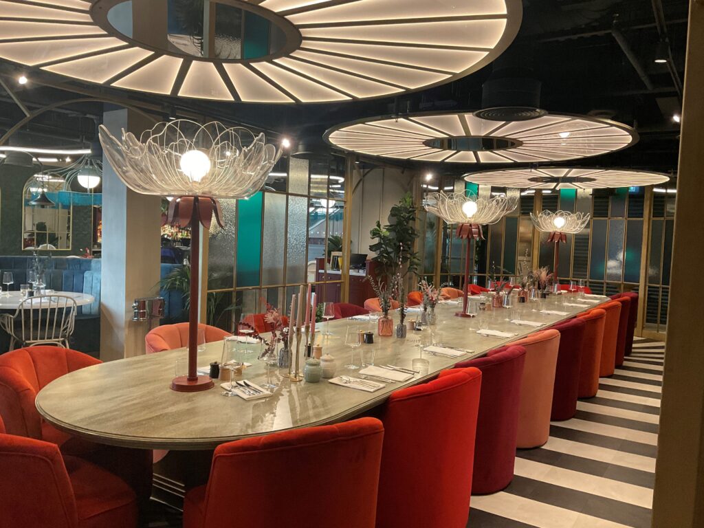 rosarium bar and restaurant lighting